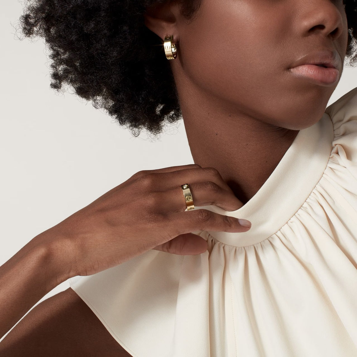 Love Hoop Earrings 18k Gold