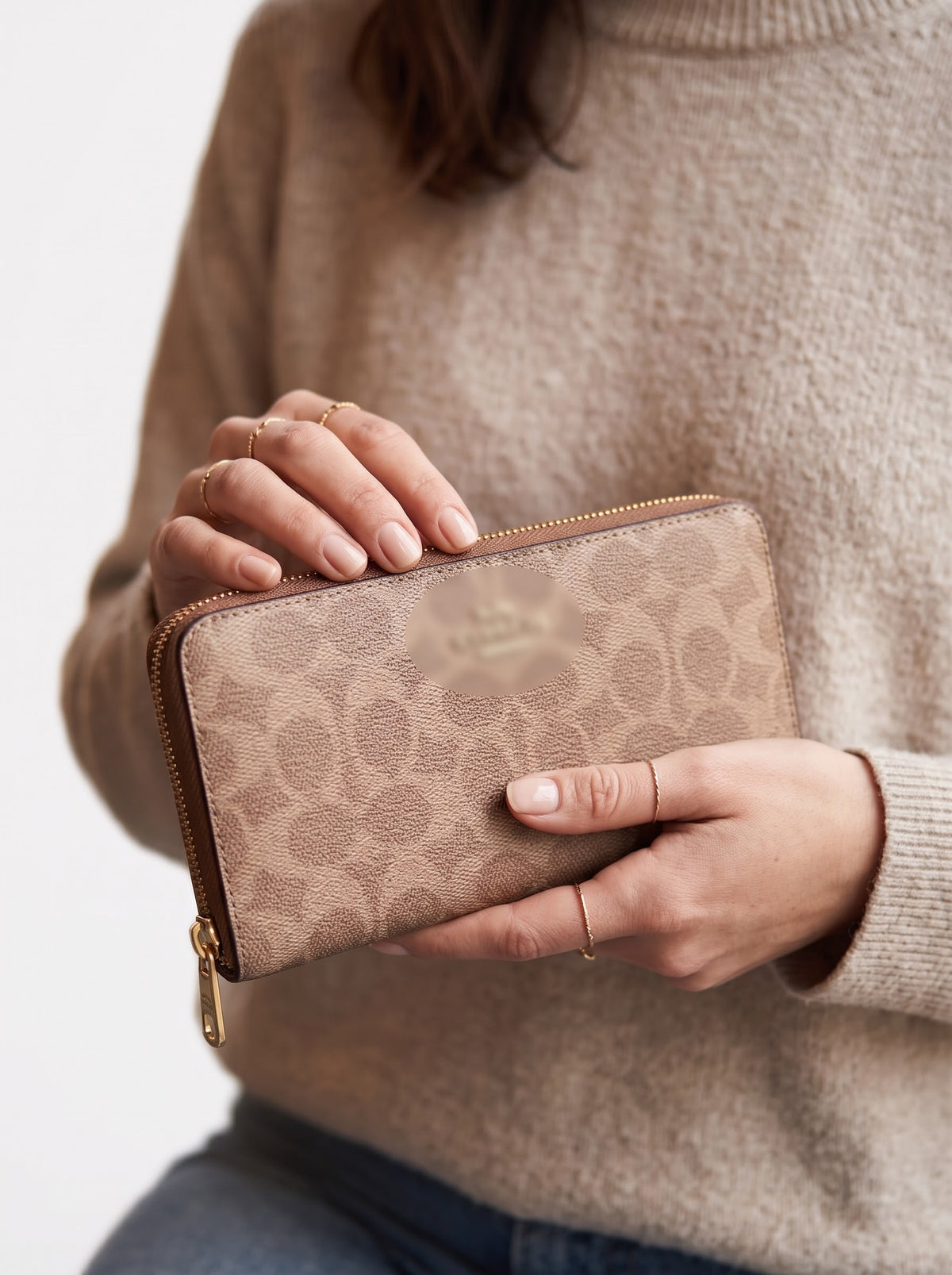 Long Zip Around C Wallet Beige Leather