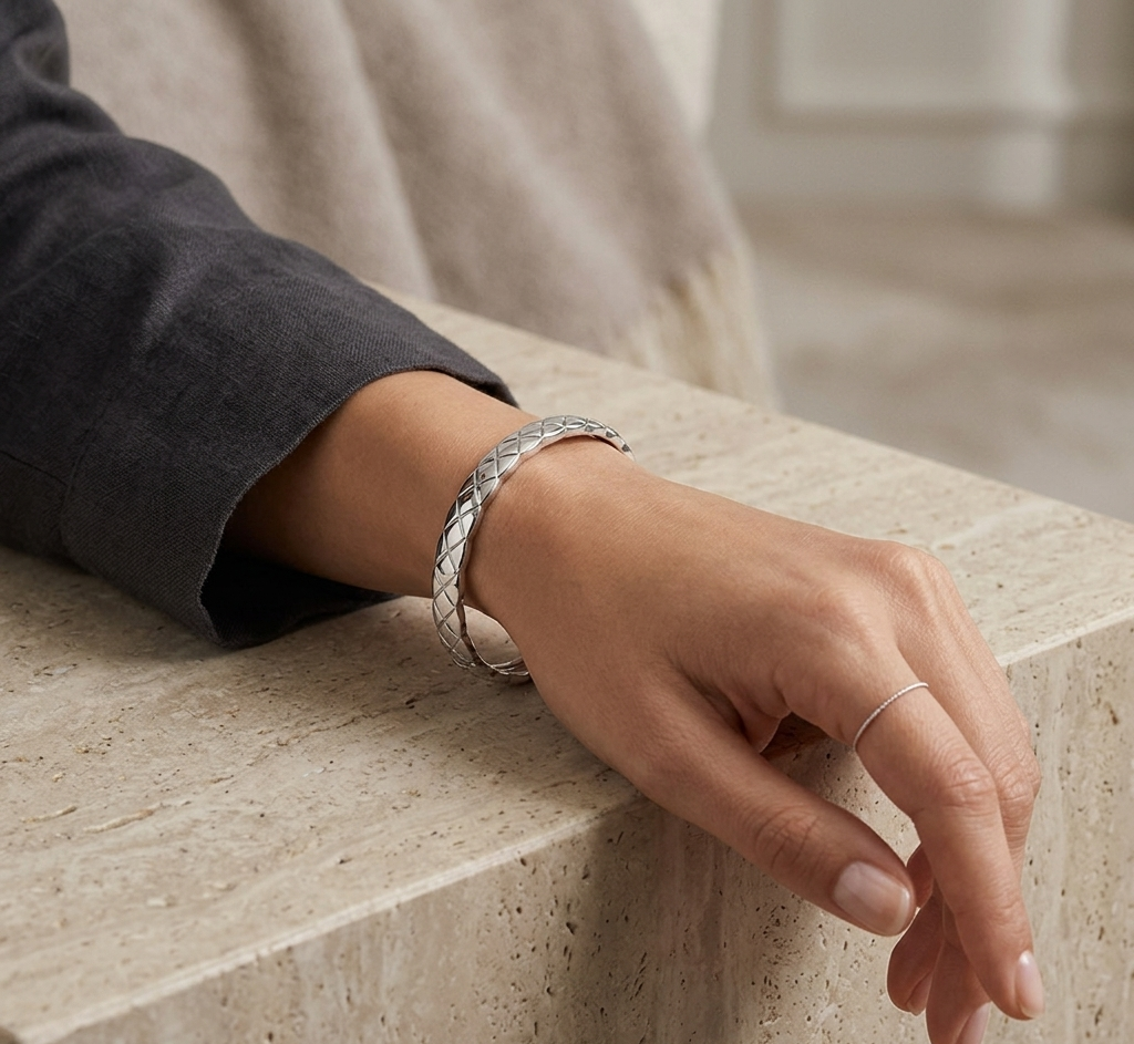 Coco Bracelet Quilted Silver Bangle