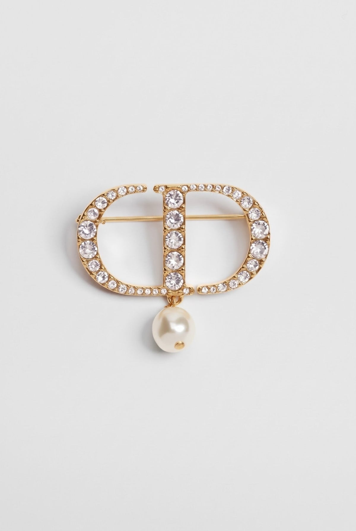 CD Petit Brooch With White Pearl In Gold - Seven Gates