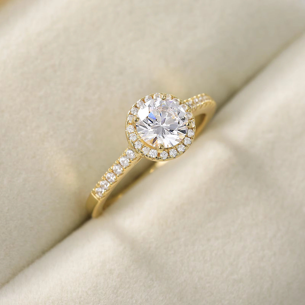 Round Cut Engagement Ring Diamond Collection Halo 18k Gold Solitaire Pave