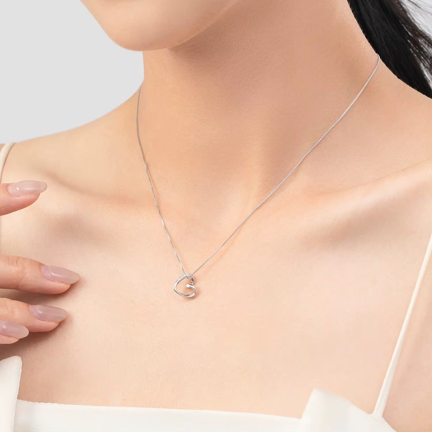 Infinity Love Heart Necklace Hallow Pendant In S925 Sterling Silver With Zircon