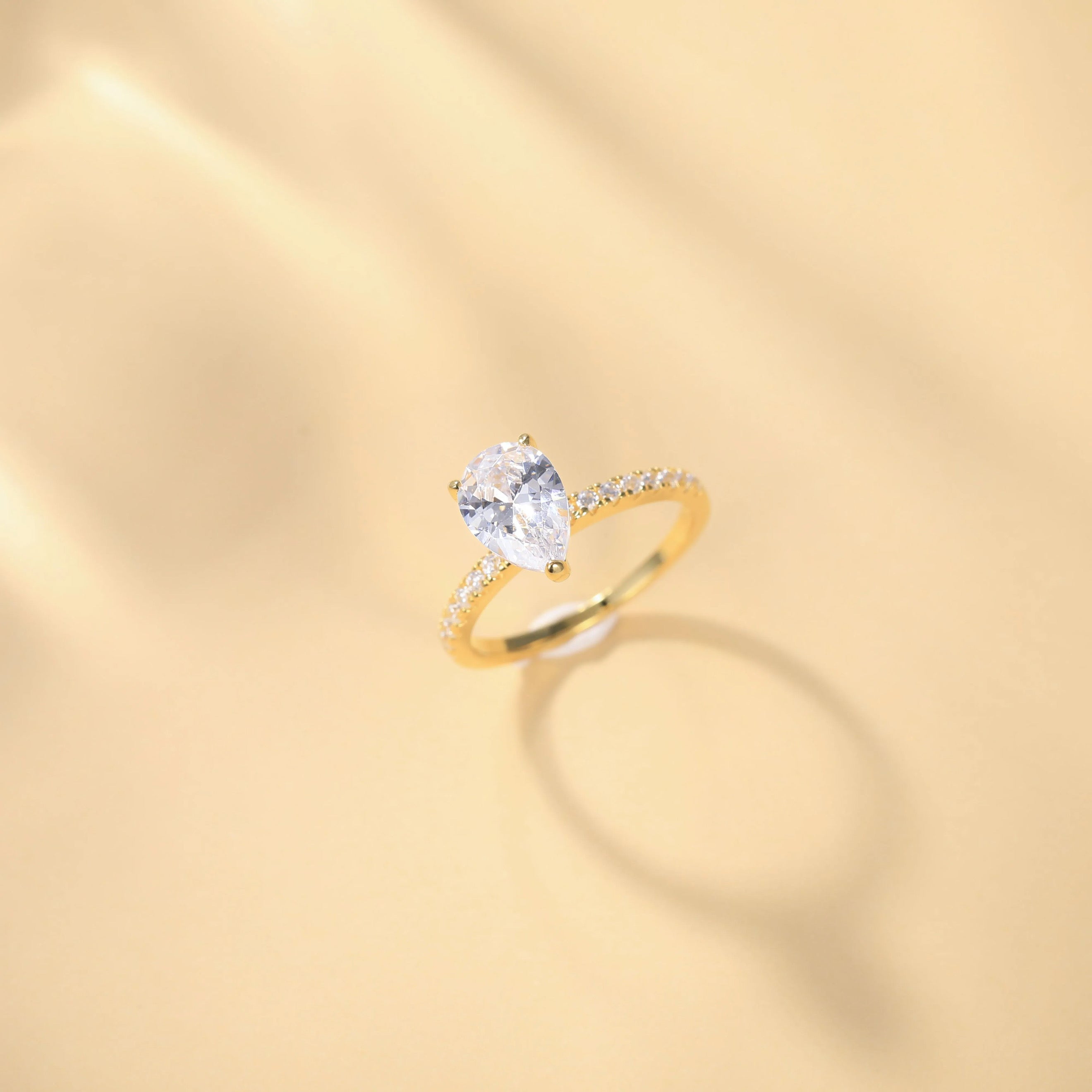 Pear Cut Engagement Ring Diamond Collection Halo 18k Gold Solitaire Pave