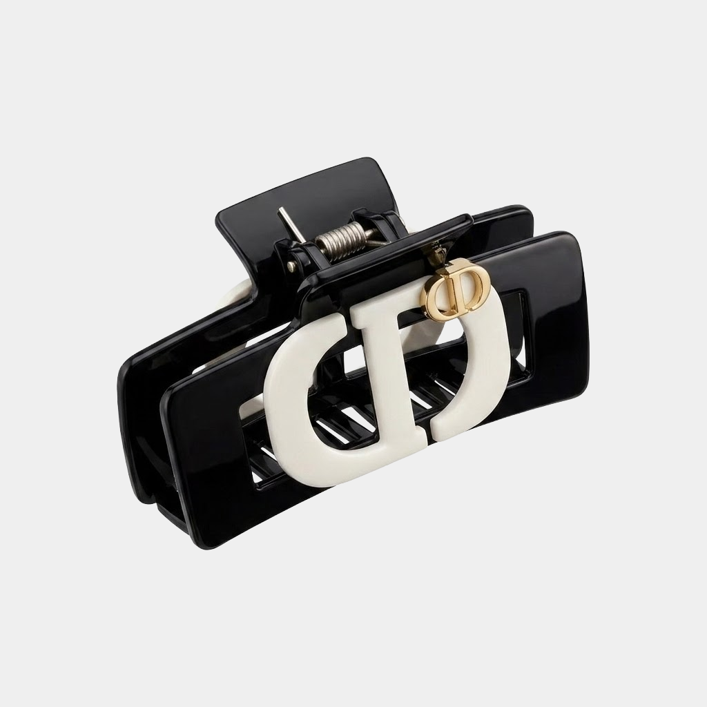 CD Hair Claw Clip Style In Black