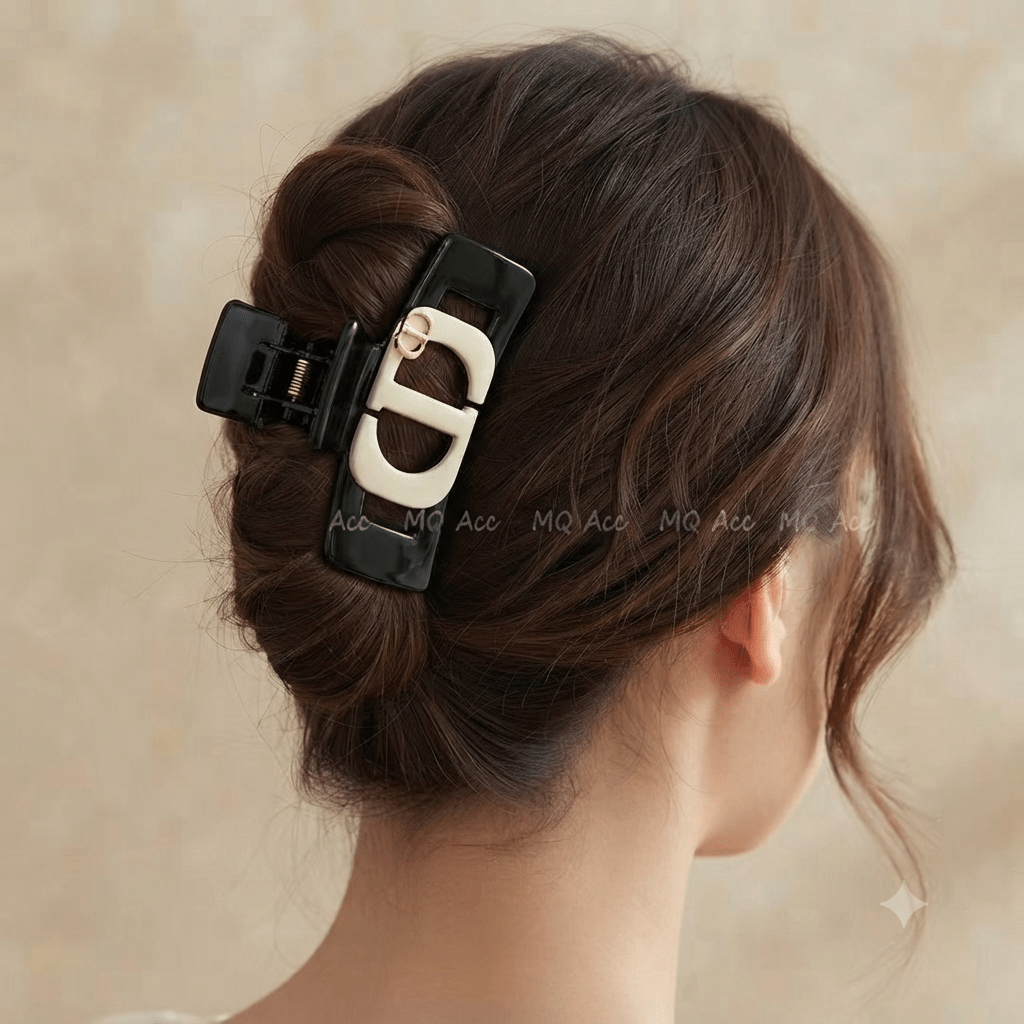 CD Hair Claw Clip Style In Black - Seven Gates
